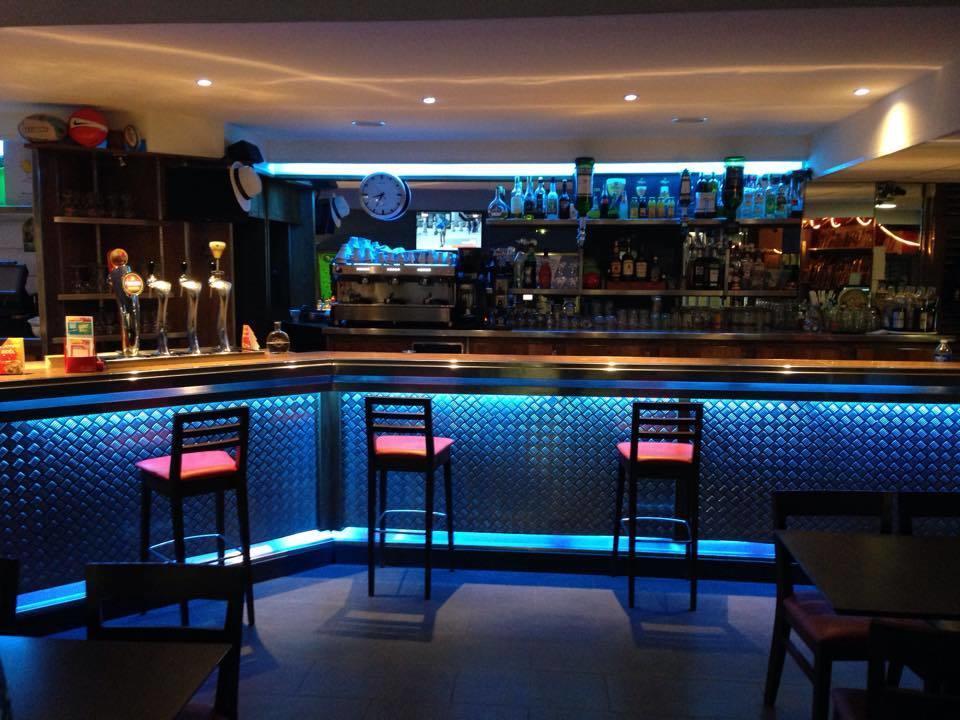 La Hourquie Cafe Otel Morlaas Dış mekan fotoğraf