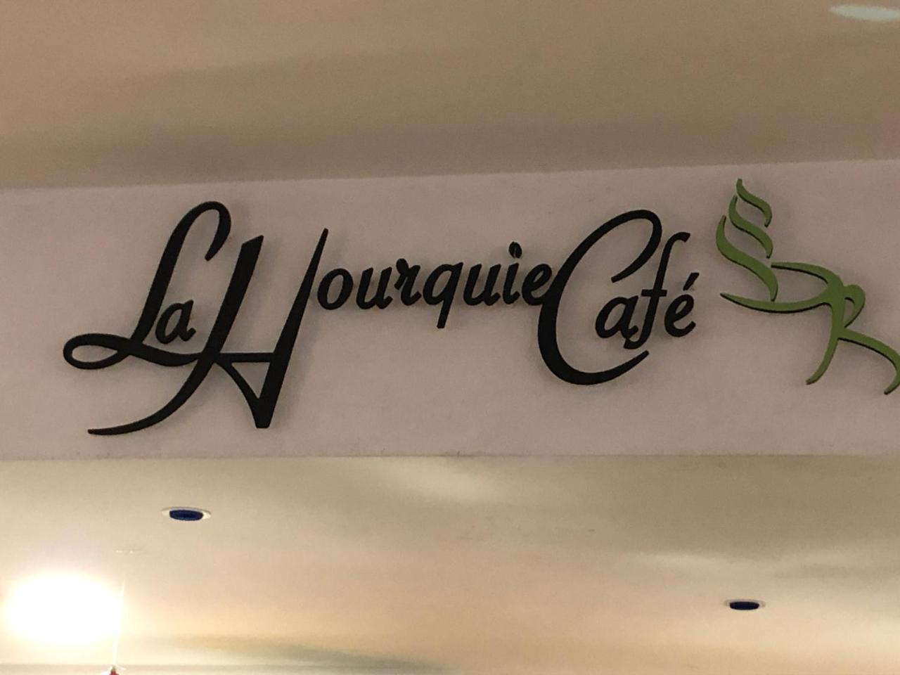 La Hourquie Cafe Otel Morlaas Dış mekan fotoğraf